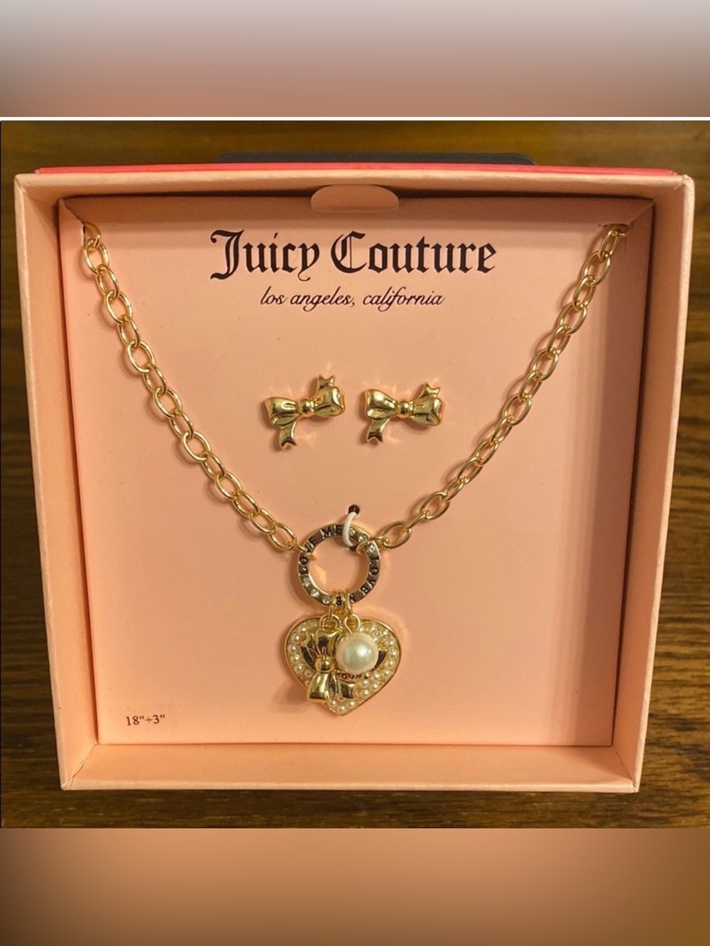 Juicy Couture NWT Love Me Necklace Earring Set Gold Bow Rhinestone Heart Pearl - Picture 4 of 4